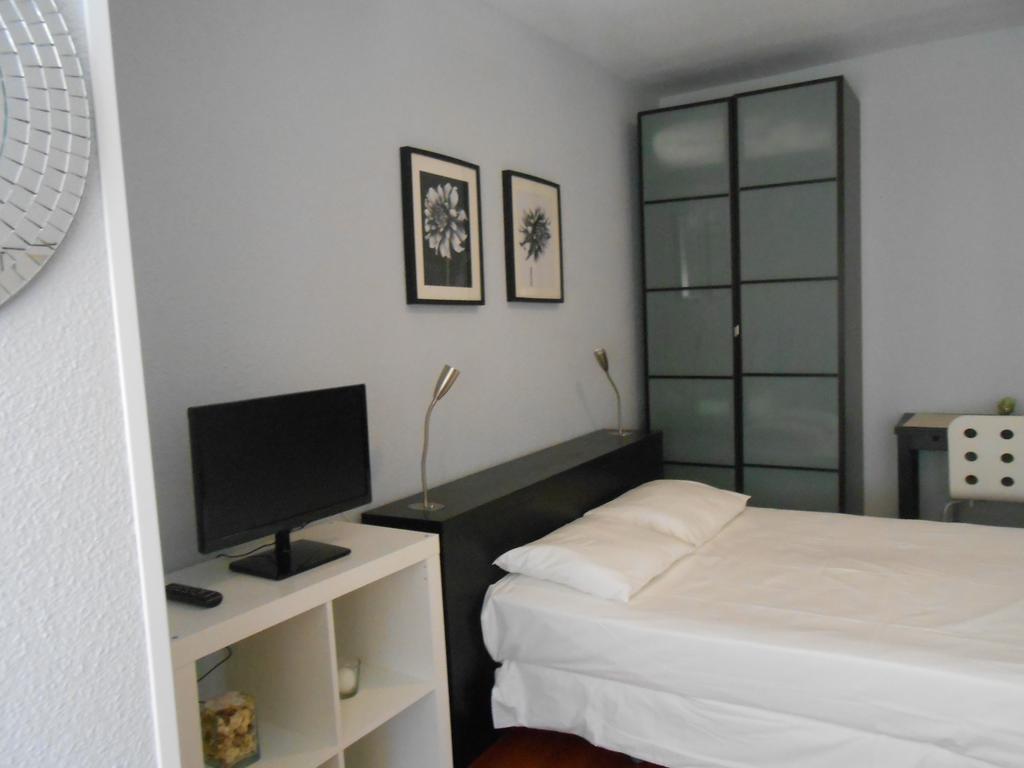 Madrid Studio Apartments Phòng bức ảnh