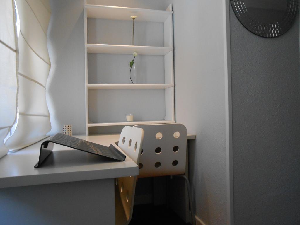 Madrid Studio Apartments Phòng bức ảnh